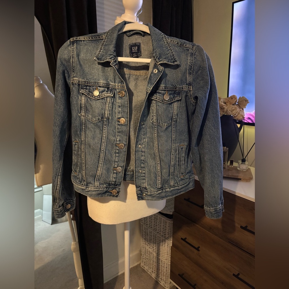 GAP Kids Classic Blue Jean Jacket - Picture 1 of 4